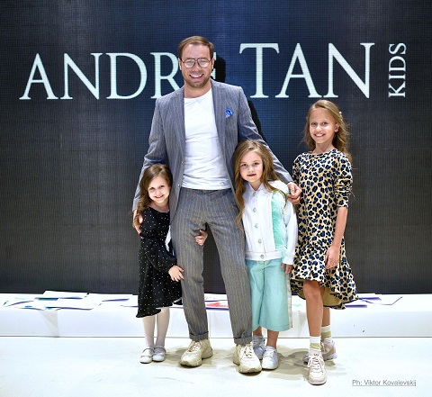 Andre Tan и дети